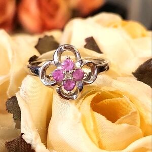 10kt Solid 10kt White Gold Clover Ring Pink Sapphires & Diamonds